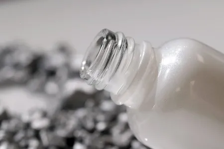 Staklena biserno bela bočica za etarska ulja 30mL, sa grlom PP18 - bez zatvarača-6
