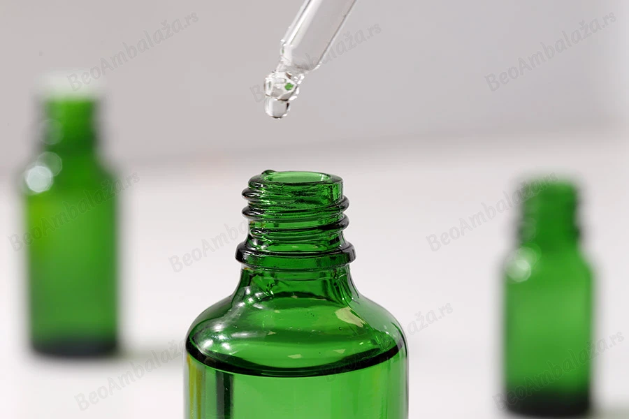Zelena staklena bočica za etarska ulja 50mL, sa grlom PP18 - bez zatvarača-grupa_slika