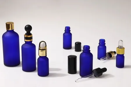 Plava staklena bočica od peskiranog stakla za etarska ulja 100mL, sa grlom PP18 - bez zatvarača-3