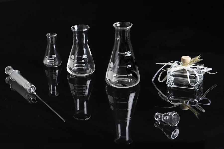 Staklena posuda (Erlenmeyer) 10 ml sa mernim oznakama