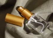 Staklena četvrtasta flašica 18/415 za parfeme 30mL - (minimalna porudžbina 1 kutija) Staklena četvrtasta flašica 18/415 za parfeme 30mL - (minimalna porudžbina 1 kutija)