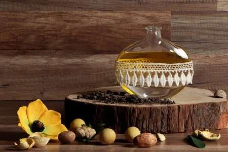 Staklena ovalna providna flaša 250mL-4