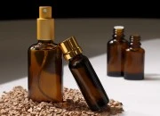 Staklena ovalna karamel bočica za etarska ulja 10mL, sa grlom PP18 Staklena ovalna karamel bočica za etarska ulja 10mL, sa grlom PP18