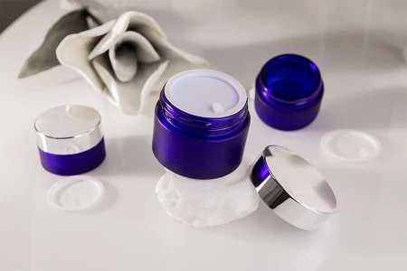 Plava teglica od peskiranog stakla 30mL sa plastičnim zatvaračem sa zaptivkom i međupoklopcem-3