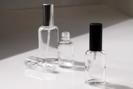 Staklena ovalna providna bočica za etarska ulja 10mL, sa grlom PP18-3
