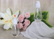 Staklena bočica 30mL sa belom plastičnom pumpicom i zatvaračem PP18-grupa_slika