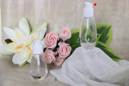 Staklena bočica 50mL sa belom plastičnom pumpicom PP18-6