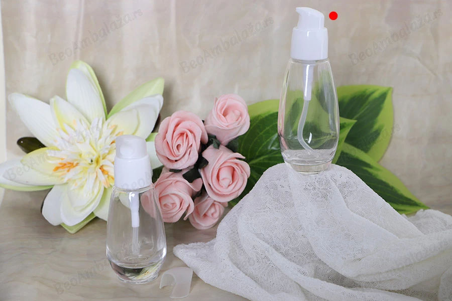 Staklena bočica 50mL sa belom plastičnom pumpicom PP18-grupa_slika