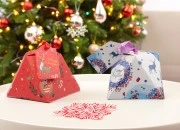 Božićna kartonska poklon kutija 80x80x60 mm sa ukrasnom trakom i karticom - 10 kom-grupa_slika