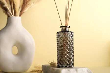 Staklena dekorativna bočica 150mL sa reljefom, pogodna za osveživač prostora-3