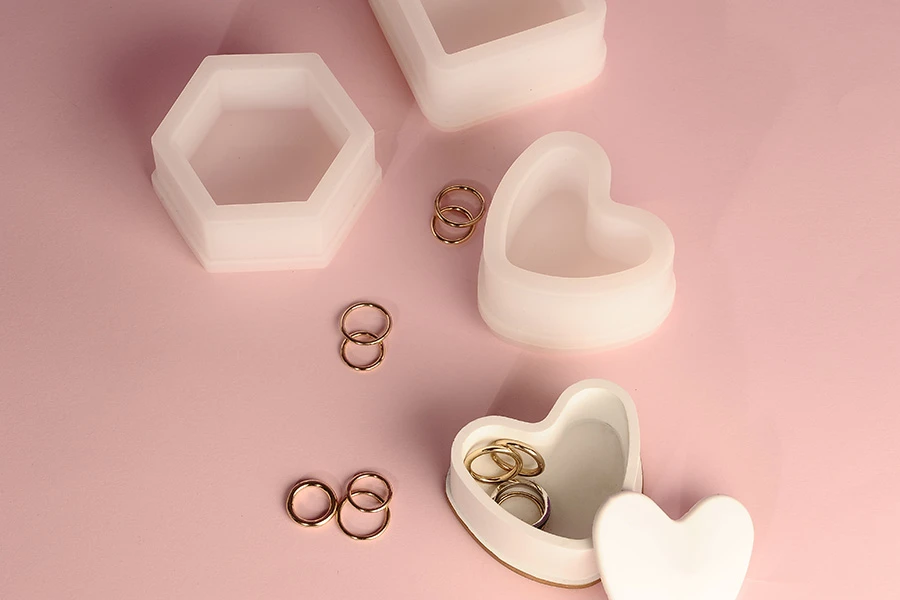 Silikonski kalup za epoksi smolu u obliku srca-grupa_slika