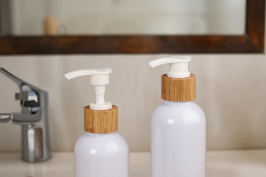 Pumpica za kreme PP24 sa presvlakom od bambusa, plastičnom unutrašnjošću i providnim zatvaračem-grupa_slika