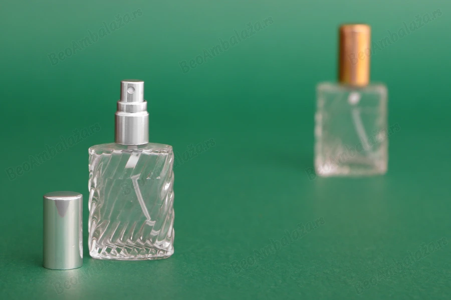 Bočica za parfem 15mL sa sprejom i zatvaračem u dve boje-grupa_slika
