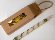 Kutija - paket za pakovanje 100x80x230mm od Kraft papira sa prozorom i ručkom od kanapa - 20 kom-grupa_slika