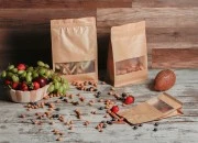 Kraft DoyPack kesice 200x80x300 mm sa zip zatvaranjem, prozorom, unutrašnjom i spoljašnjom providnom oblogom i mogućnošću termo zatvaranja - 50 kom Kraft DoyPack kesice 200x80x300 mm sa zip zatvaranjem, prozorom, unutrašnjom i spoljašnjom providnom oblogom i mogućnošću termo zatvaranja - 50 kom