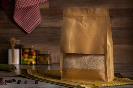 Kraft DoyPack kesice sa "zip" zatvaranjem, ventilom, prozorom, unutrašnjom i spoljašnom providnom oblogom i sa mogućnošću termo zatvaranja 200x80x300 mm - 50 kom-4