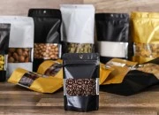 Aluminijumske DoyPack kesice sa zip zatvaranjem, prozorom, ovalnim dnom i sa mogućnošću termo lepljenja 120x40x200mm - 100kom Aluminijumske DoyPack kesice sa zip zatvaranjem, prozorom, ovalnim dnom i sa mogućnošću termo lepljenja 120x40x200mm - 100kom