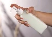 Plastična poluprovidna četvrtasta flaša 300 mL, 28/410 Plastična poluprovidna četvrtasta flaša 300 mL, 28/410