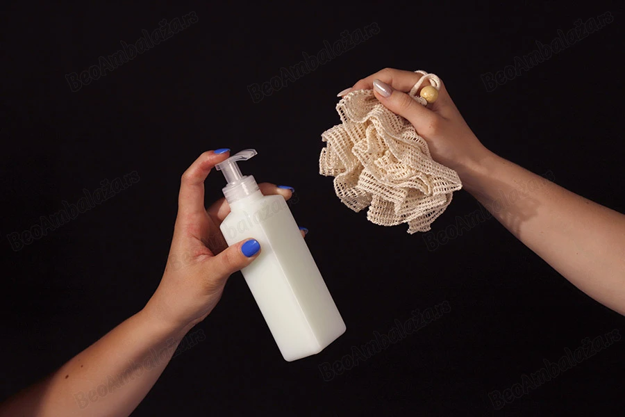 Plastična poluprovidna četvrtasta flaša 300 mL sa pumpicom, 28/400-grupa_slika