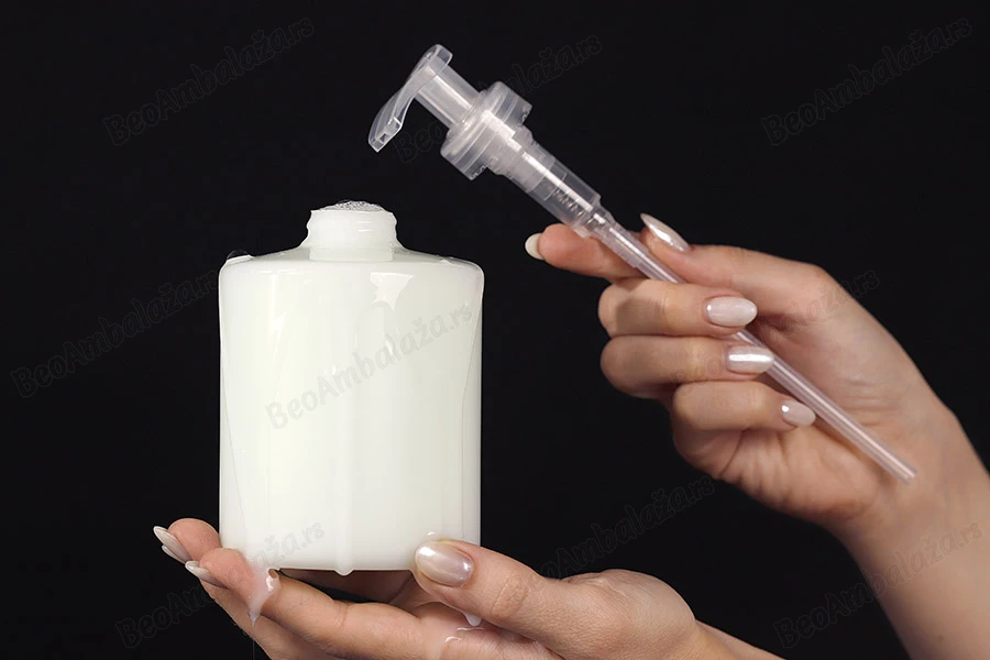 Plastična poluprovidna cilindrična flaša 400 mL sa pumpicom, 28/400-grupa_slika