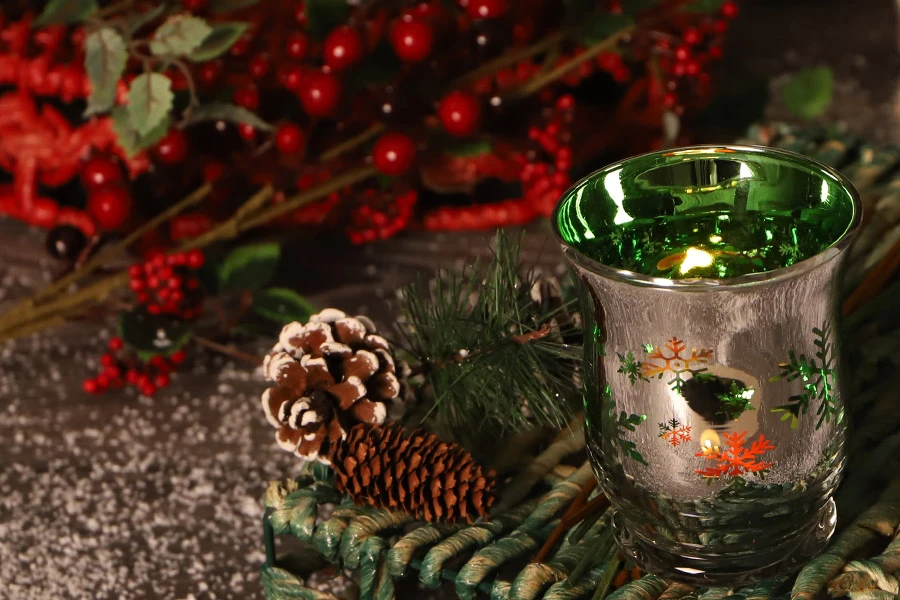 Staklena čašica - svećnjak za svećice, 9x11cm-