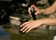 Luksuzna crna bočica 15mL sa pumpicom i zatvaračem Luksuzna crna bočica 15mL sa pumpicom i zatvaračem