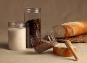Plastična providna PET kutijica 200mL, sa zatvaračem - 12 kom Plastična providna PET kutijica 200mL, sa zatvaračem - 12 kom