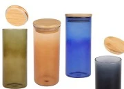 Staklena okrugla teglica 400mL, sa drvenim poklopcem sa sigurnosnom gumicom Staklena okrugla teglica 400mL, sa drvenim poklopcem sa sigurnosnom gumicom