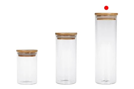 Staklena okrugla teglica 550mL, sa drvenim poklopcem i gumicom-3