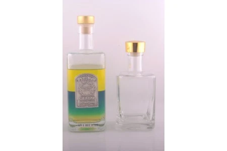 Četvrtasta staklena flaša 500mL-4