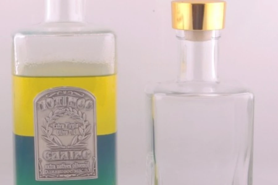 Četvrtasta staklena flaša 500mL Četvrtasta staklena flaša 500mL