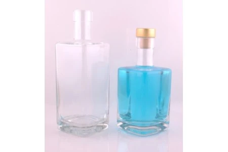 Četvrtasta staklena flaša 500mL-5