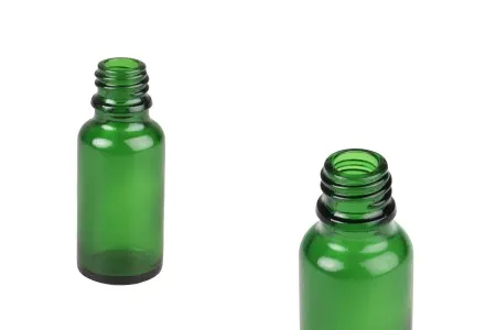 Zelena staklena bočica za etarska ulja 20mL, sa grlom PP18 - bez zatvarača-1