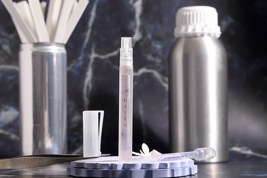 Staklena bočica 8mL, sa sprejom za parfeme-grupa_slika