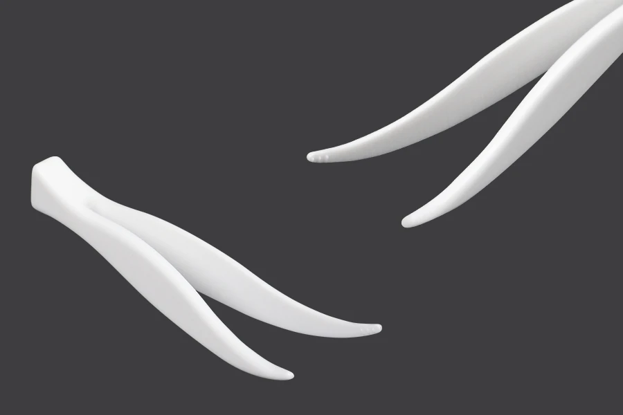 Plastična bela PE pinceta 71mm - 24 kom-slika_proizvoda