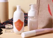 PET bočica 50mL sa belom pumpicom i providnim zatvaračem PET bočica 50mL sa belom pumpicom i providnim zatvaračem-grupa_slika