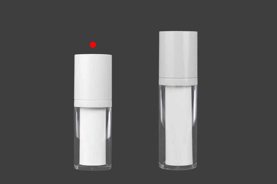 Dopunjiva plastična Airless flašica od 15 mL za kreme, sa spoljnim akrilnim kućištem Dopunjiva plastična Airless flašica od 15 mL za kreme, sa spoljnim akrilnim kućištem
