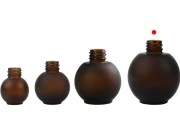Peskirana okrugla braon staklena bočica 50mL, PP18 - bez zatvarača Peskirana okrugla braon staklena bočica 50mL, PP18 - bez zatvarača