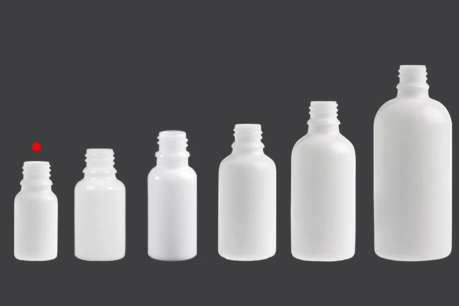 Staklena bočica 10mL za etarska ulja u beloj boji, sa grlom PP18-grupa_slika