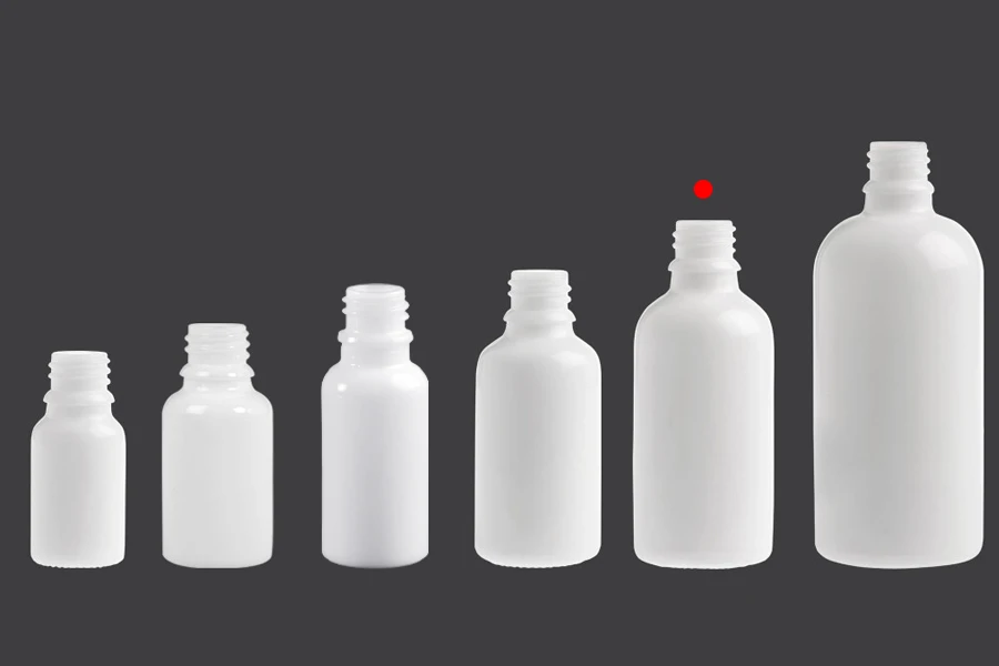Bela staklena bočica za etarska ulja 50mL, sa grlom PP18 - bez zatvarača Bela staklena bočica za etarska ulja 50mL, sa grlom PP18 - bez zatvarača