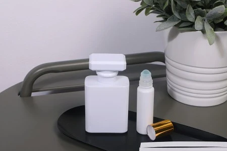 Staklena roll-on bočica 10mL sa metalnom kuglicom, u raznim bojama-7