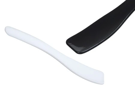 Plastična spatula za kreme (PP) 62,6 mm u beloj ili crnoj boji - 50 kom-1