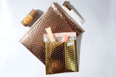 Koverta sa pucketavom folijom 21x29cm, u sjajno zlatnoj ili roze boji - 10 kom-grupa_slika