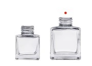 Četvrtasta staklena bočica 100 mL (PP 28), pogodna za osveživače prostora Četvrtasta staklena bočica 100 mL (PP 28), pogodna za osveživače prostora