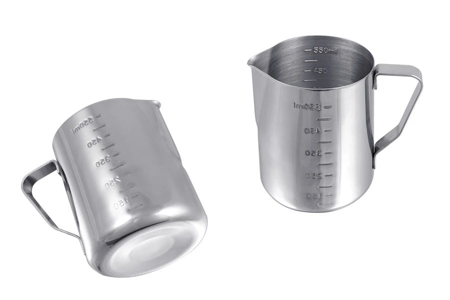 Posuda od nerđajućeg čelika (Inox) sa menzurom i drškom 550mL Posuda od nerđajućeg čelika (Inox) sa menzurom i drškom 550mL