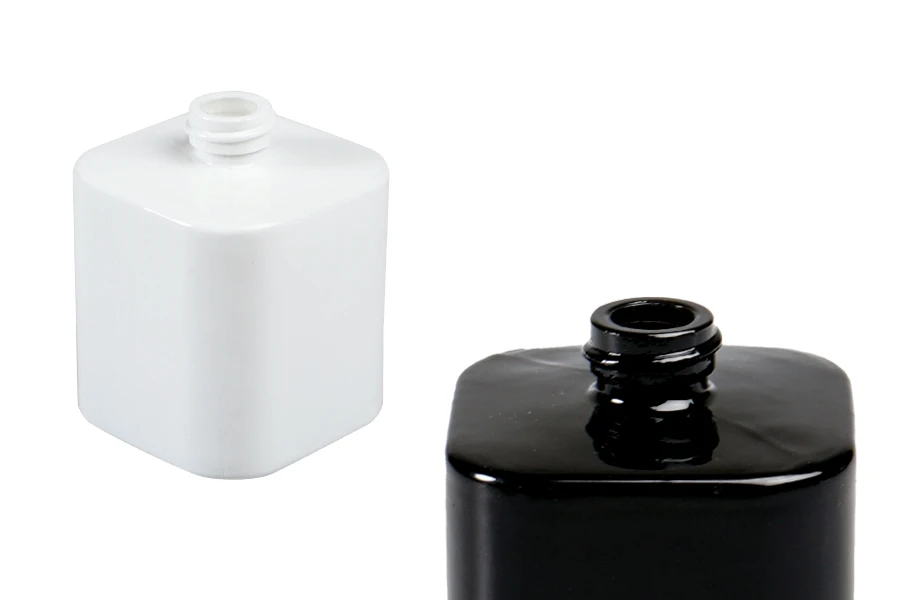 Staklena luksuzna bočica za parfeme 30 ml (15/400) u crnoj ili beloj boji