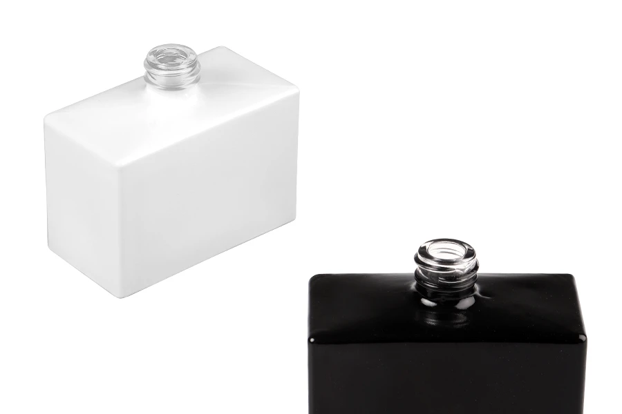 Staklena pravougaona parfemska bočica 30mL (15/400) crne ili bele boje