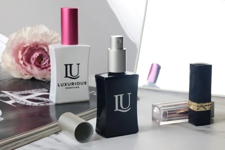 Staklena bočica za parfeme 50mL pravougaona u crnoj ili beloj boji (18/415)-3