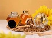 Staklena tegla 200 ml sa zlatnim zatvaračem za med Staklena tegla 200 ml sa zlatnim zatvaračem za med