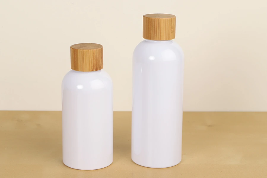 Plastični zatvarač PP24 sa presvlakom od bambusa i unutrašnjom zaptivkom-grupa_slika